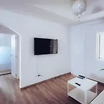 Casa Min-casa Familiar Con Terraza Privada *